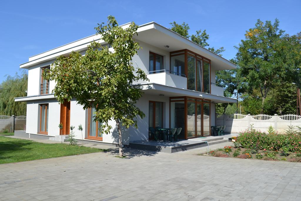 Váci Vendégház Nyíregyháza Esterno foto