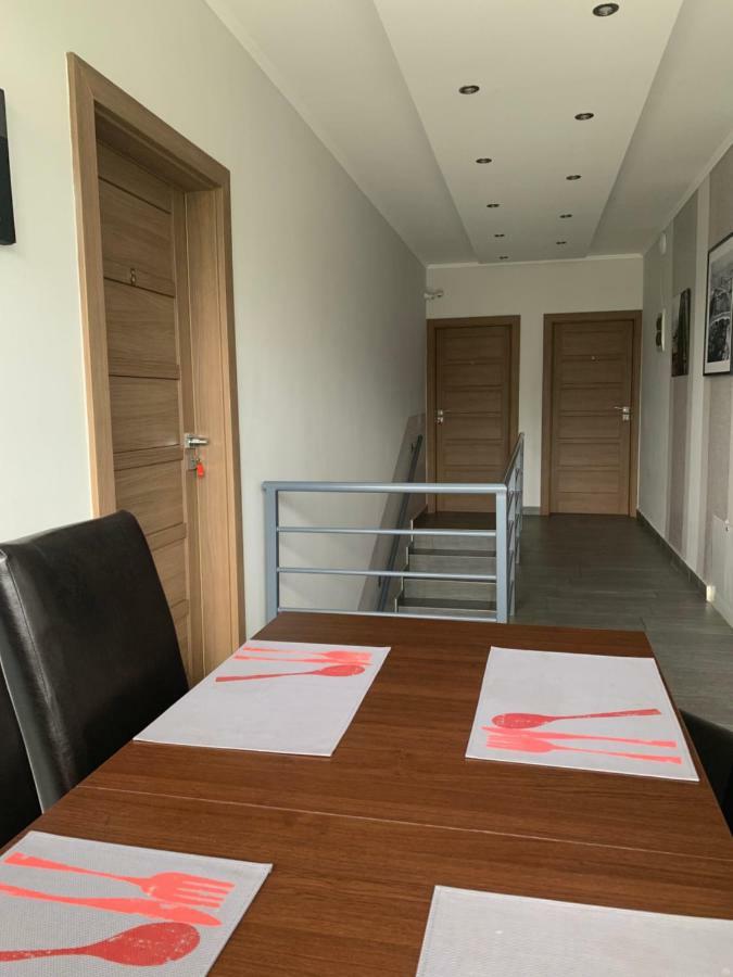 Váci Vendégház Nyíregyháza Esterno foto